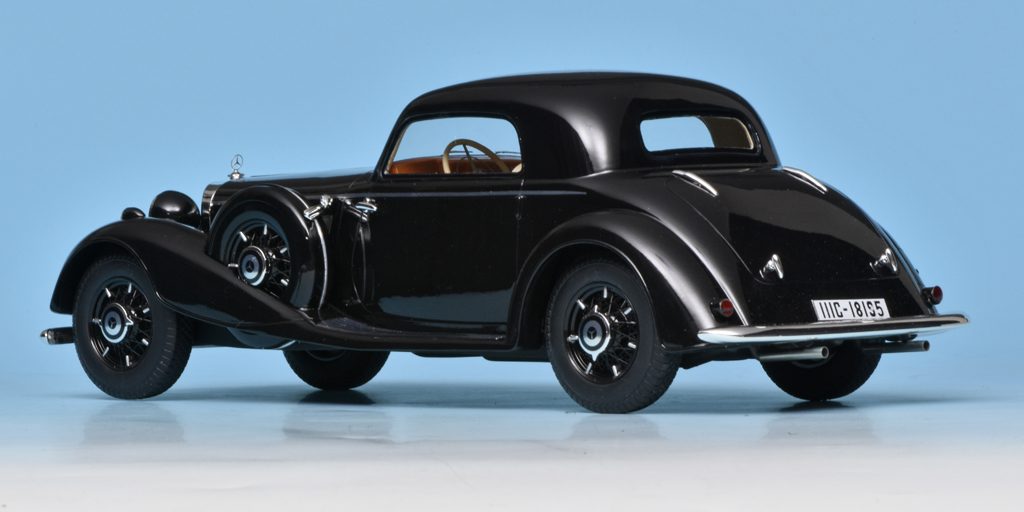 118 CMF Mercedes-Benz 540K Coupé (1936) achter