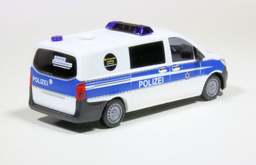 187 Busch Mercedes-Benz Vito Polizei achter