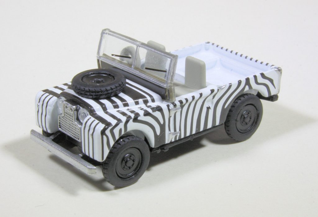 187 Schuco Land Rover 88 Safari