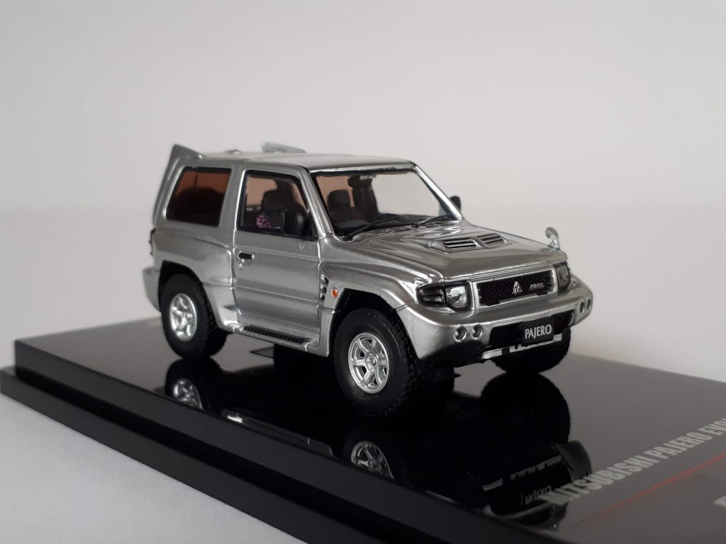 1;64 Inno64 Mitsubishi Pajero Evolution 1