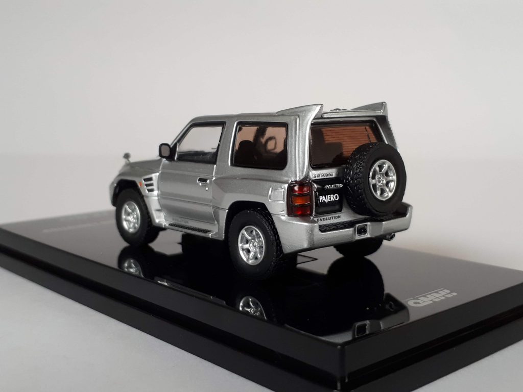 1;64 Inno64 Mitsubishi Pajero Evolution 2