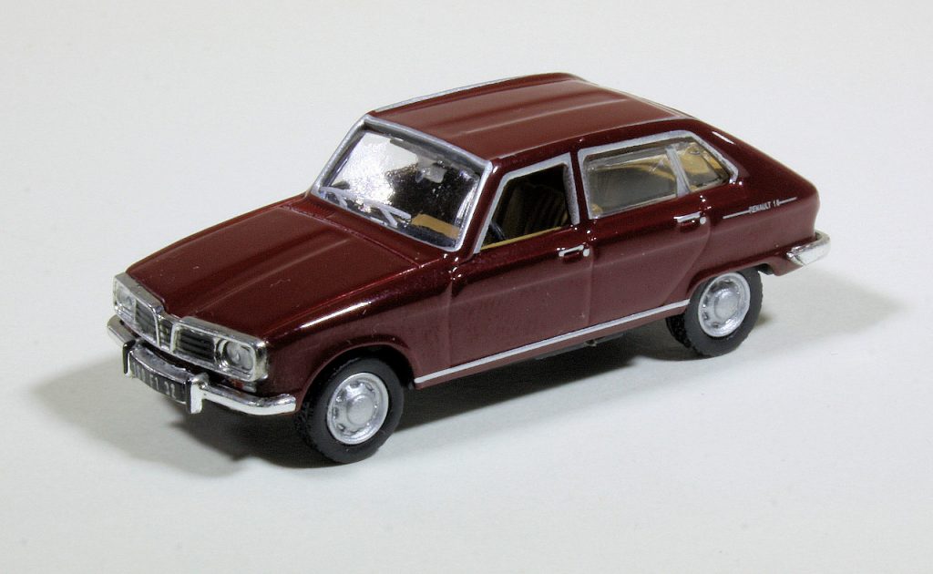 187 Norev Renault R16