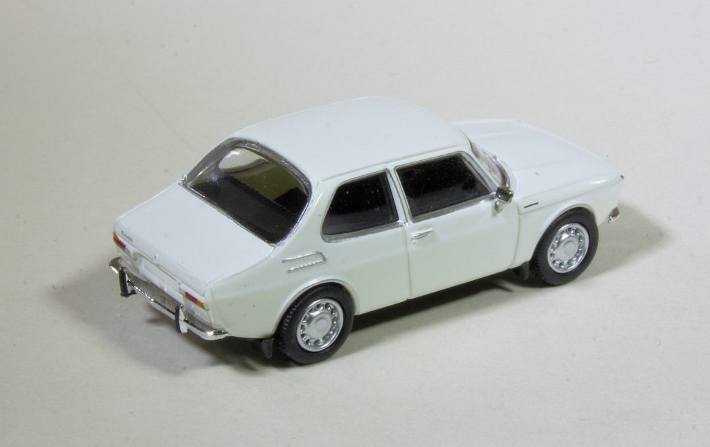 187 PCX87 Saab 99 achter