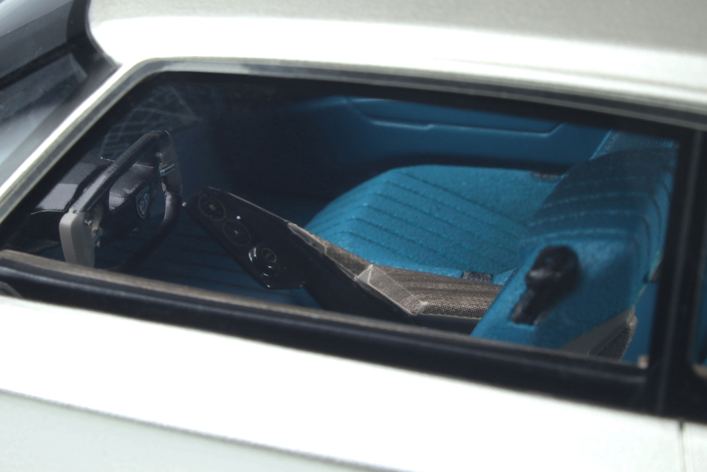 118 OttOmobile Peugeot e-Legend (2018) interieur