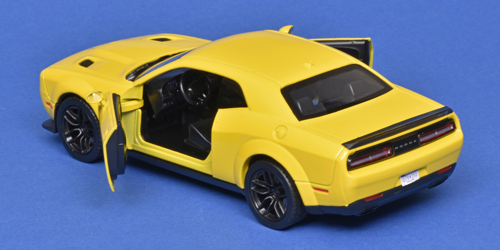 124 MotorMax Dodge Challenger SRT Hellcat wide body (2018) achter