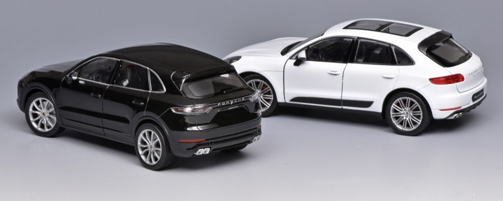 124 Welly Porsche Macan + Cayenne achter