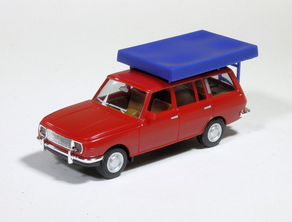 187 Herpa Wartburg 353 Tourist met tent