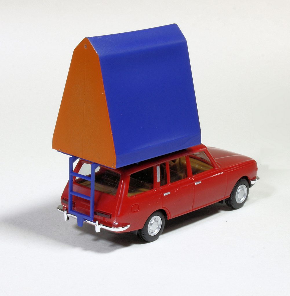 187 Herpa Wartburg 353 Tourist met tent opengeklapt achter