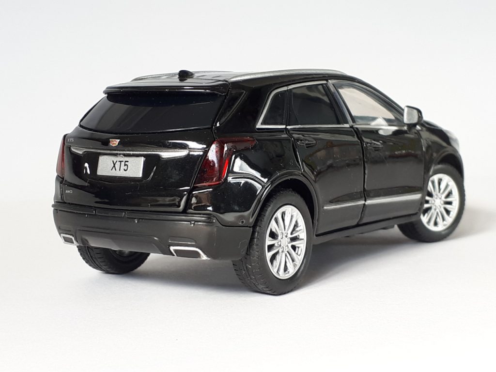 132 JackieKim Cadillac XT5 3.6 AWD achter