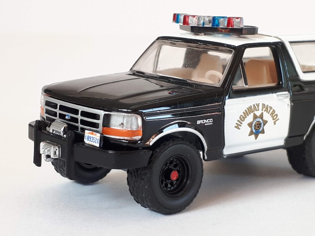 1;64 GreenLight Ford Bronco 3