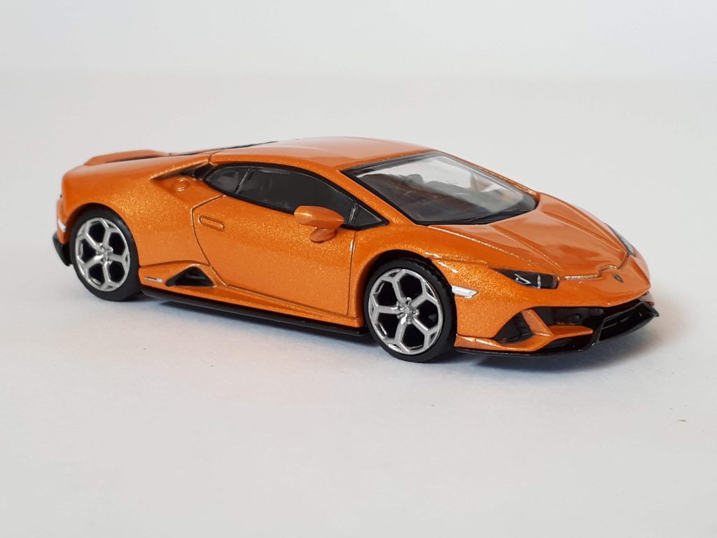 1;64 MiniGT Lamborghini Huracán Evo 2