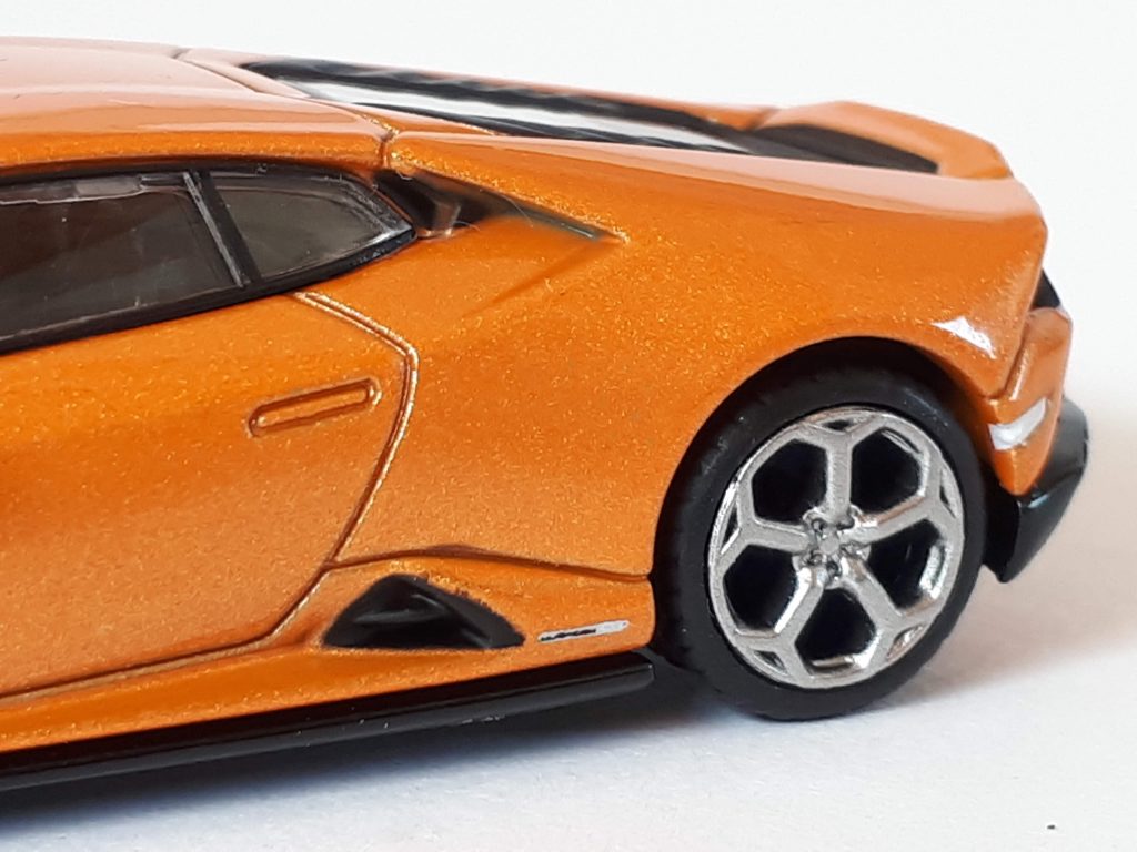1;64 MiniGT Lamborghini Huracán Evo 6