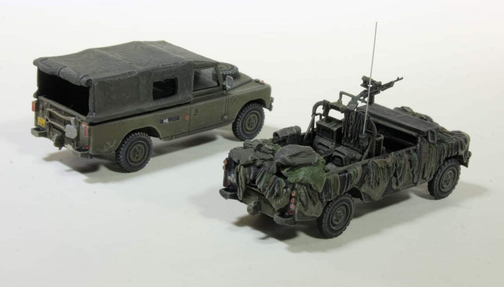 187 Artitec Land Rover 109 NL UK achter