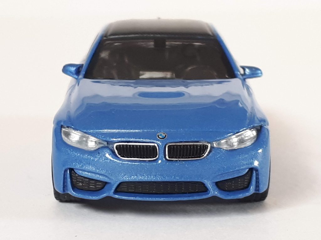 1;64 MiniGT BMW M4 Coupé 3