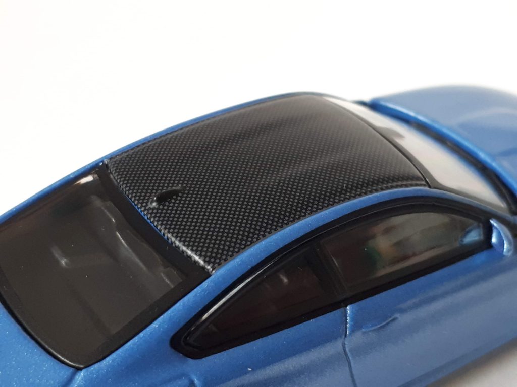 1;64 MiniGT BMW M4 Coupé 4