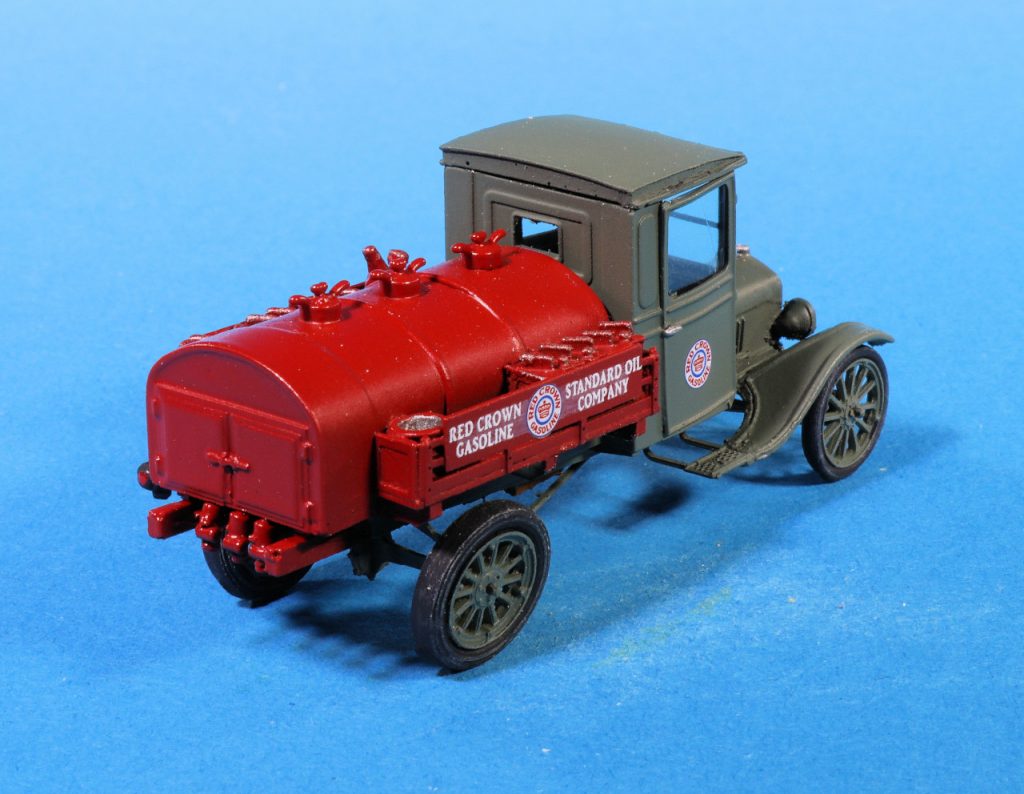 187 Artitec Ford TT Esso achter