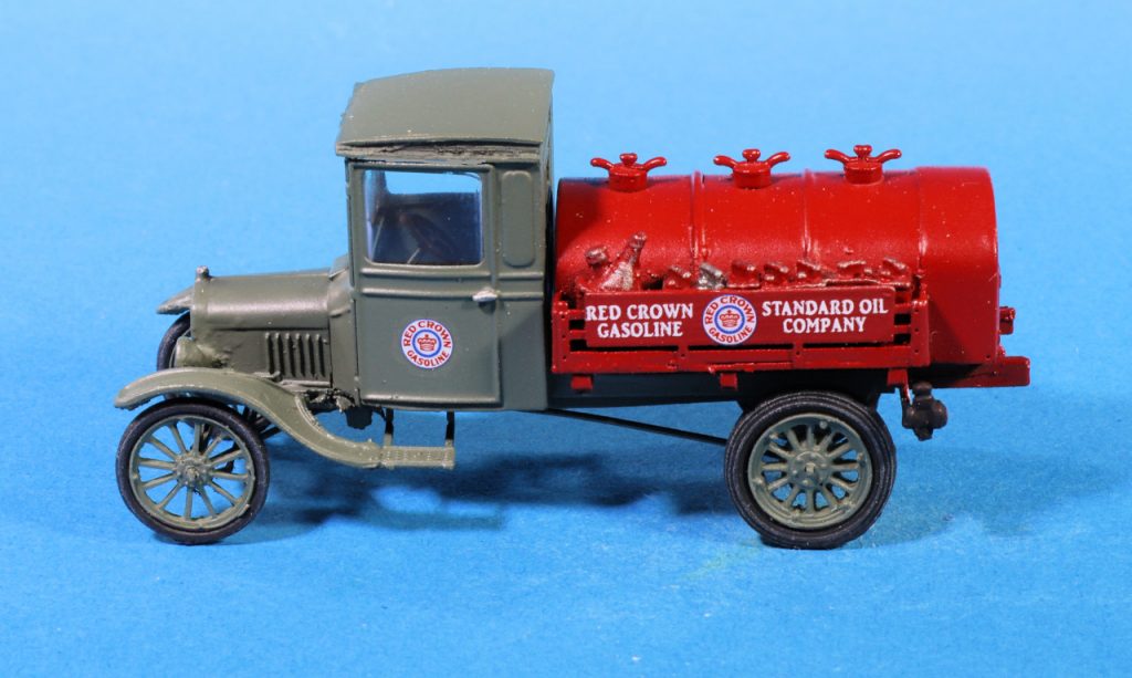 187 Artitec Ford TT Esso opzij