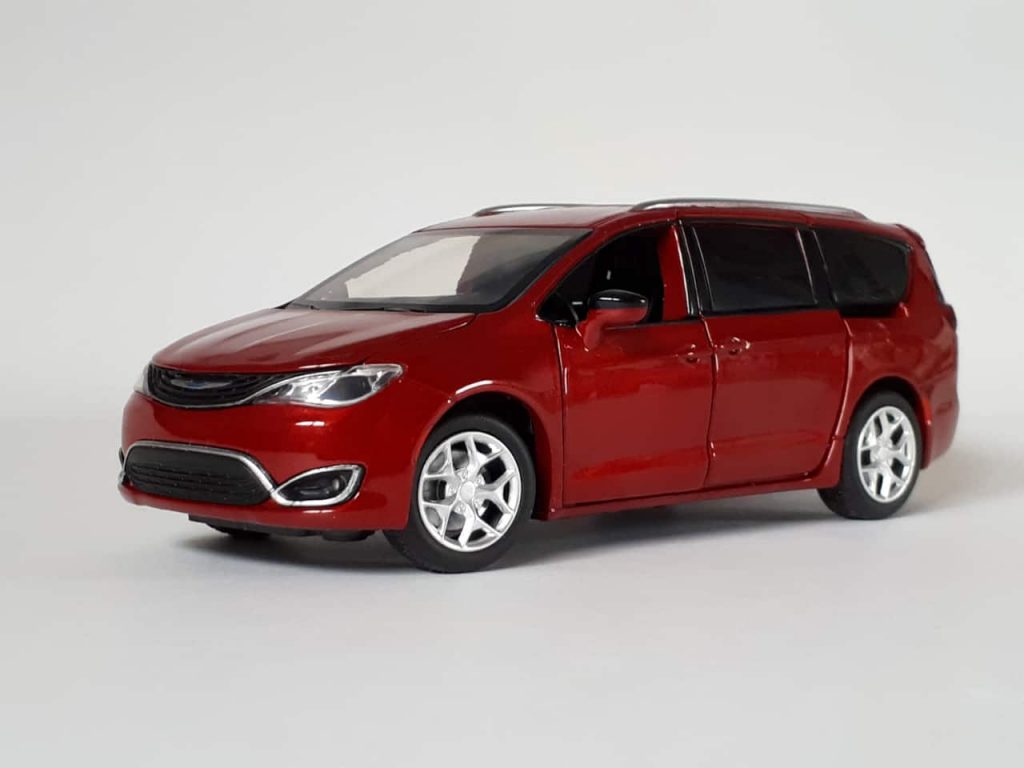 132 JackieKim Chrysler Pacifica