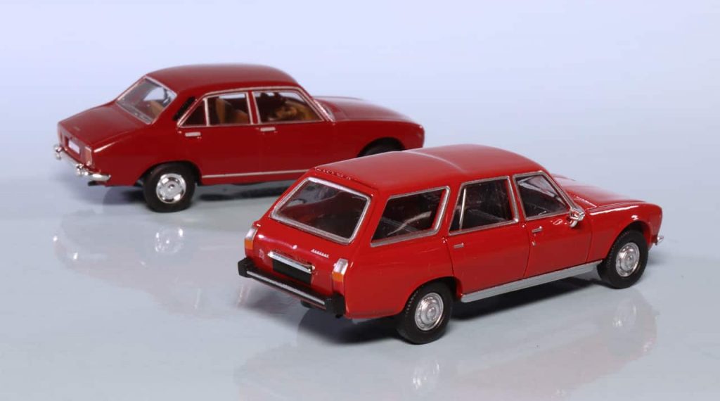 187 PCX87 Peugeot 504 Break en Brekina sedan achter