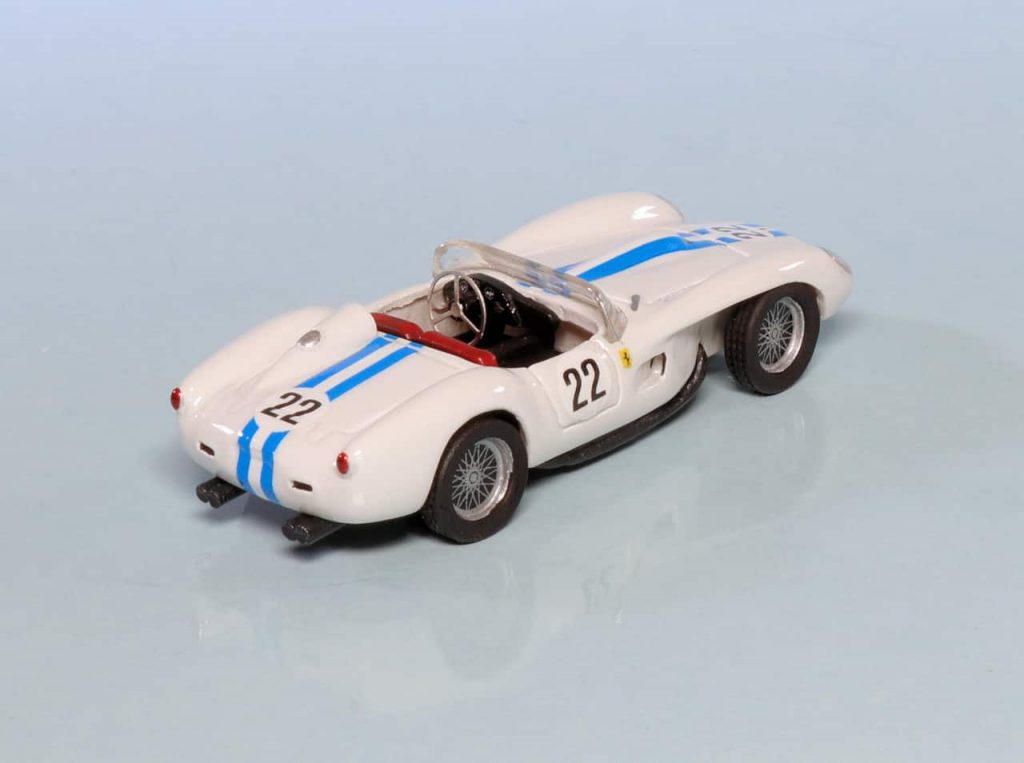 187 BoS Ferrari 250 Testa Rossa wit #22achter