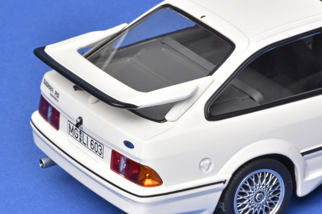 118 Norev Ford Sierra RS Cosworth (1986) spoiler