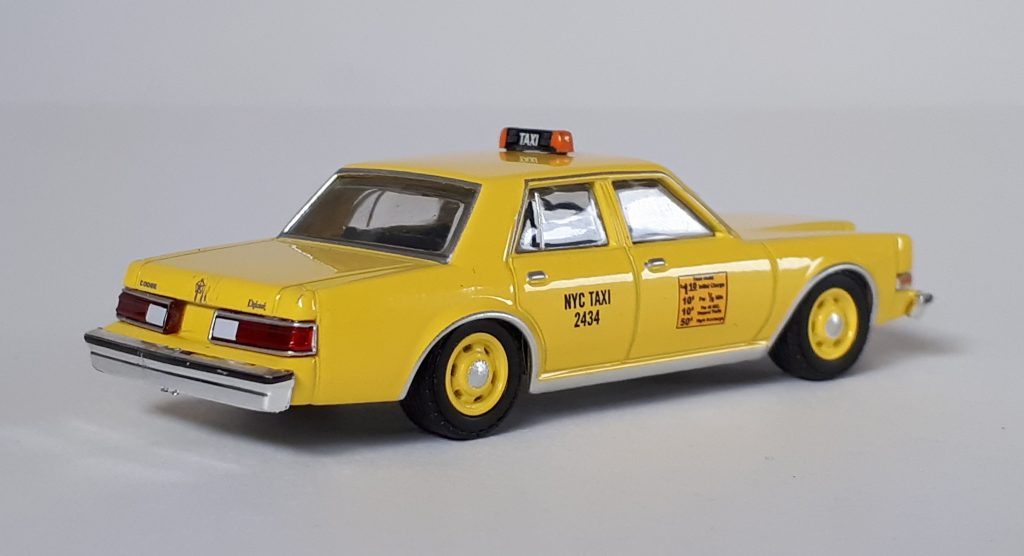 1;64 GreenLight Dodge Diplomat 2