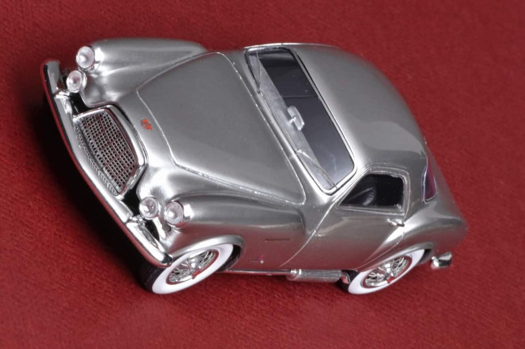 43matrix-DeSoto Adventurer 1 Ghia 1953 zilvergrijs