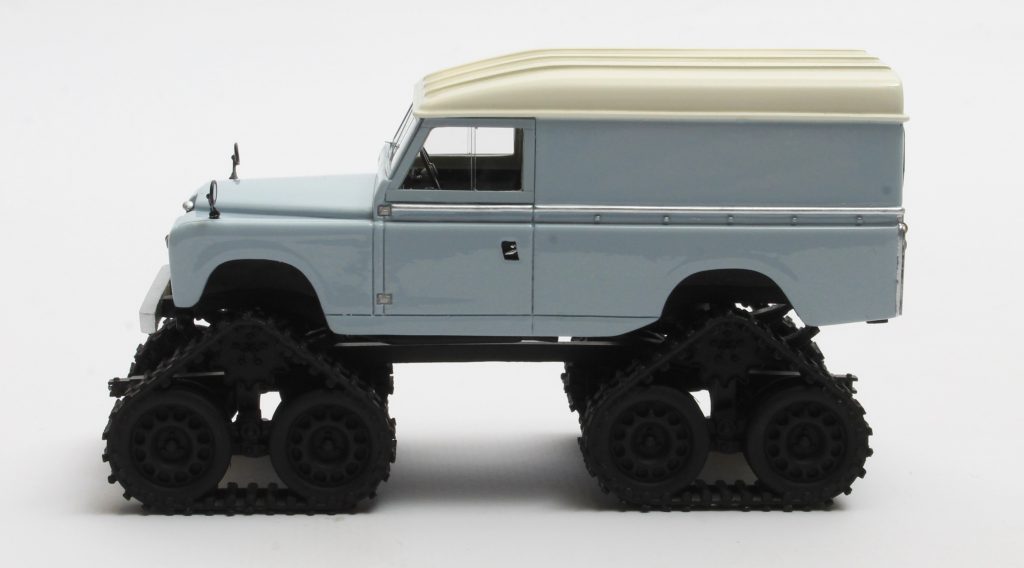 MX41208-011 LR cuthberson side