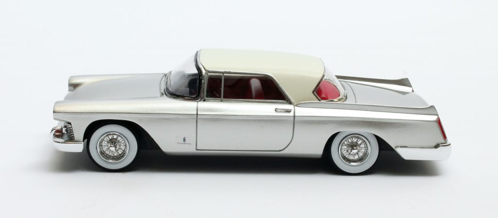 MX50301-032 cadillac skylight side