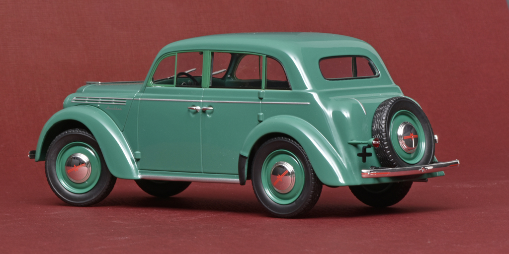 118 iSCale Moskvich 400 (1946) achter