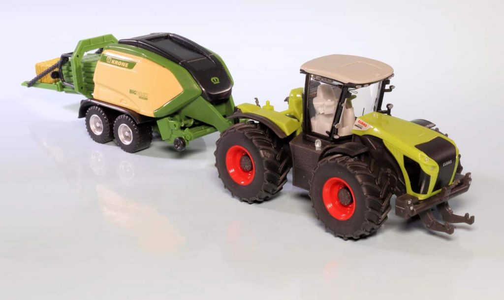 187 Wiking Claas Xerion 4500 en Krone BiG Pack 1290HDP VCachter