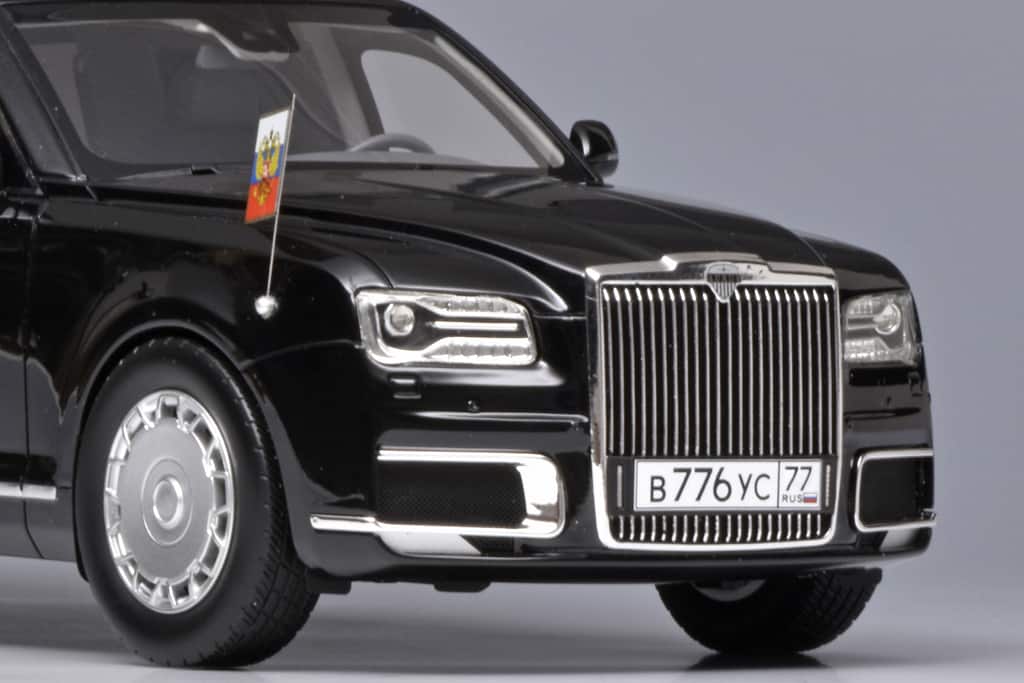 118 CMF Auris Senat Russische Staatslimousine neu=s