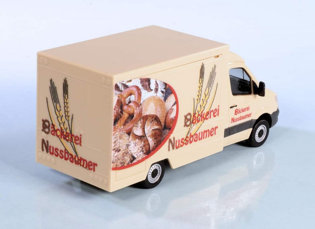 187 Herpa Mercedes-Benz Sprinter Bakker achter