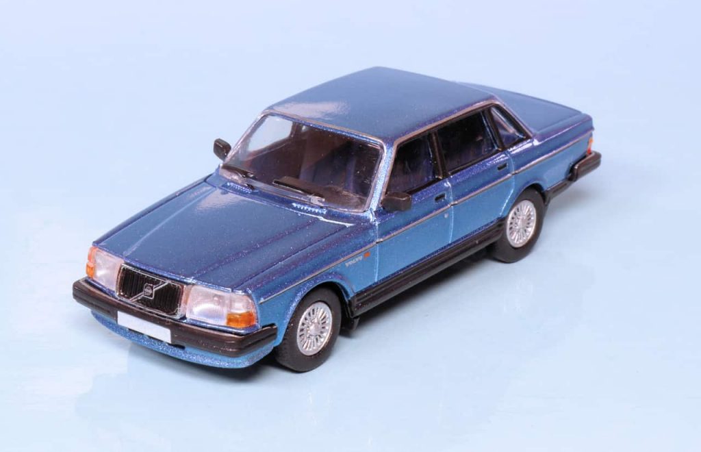 187 PCX87 Volvo 240