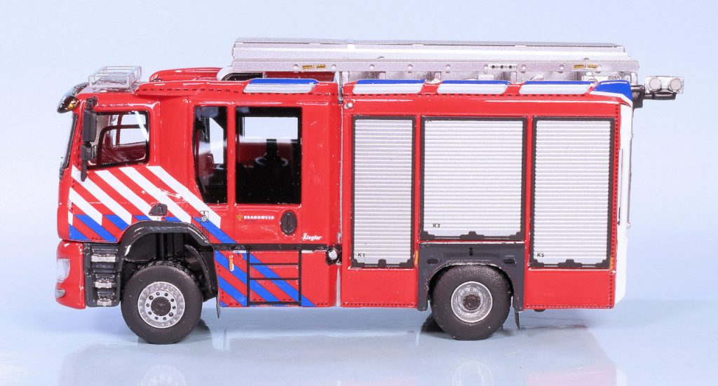 187 ScaleMasters DAF CF Tankautospuit links