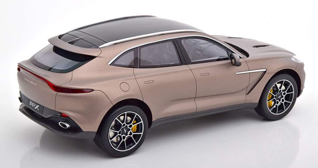 118 TSM Aston Martin DBX (2020) achter