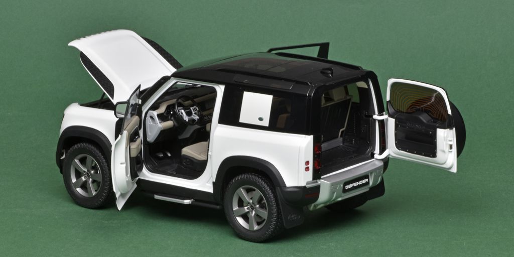 118 AlmostReal Landrover Defender 90 (2021) open