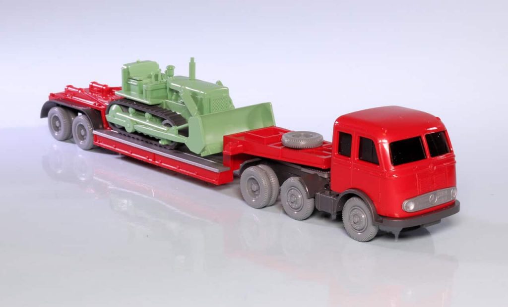 187 PMS-Wiking Mercedes-Benz LPS333 Dieplader met bulldozer