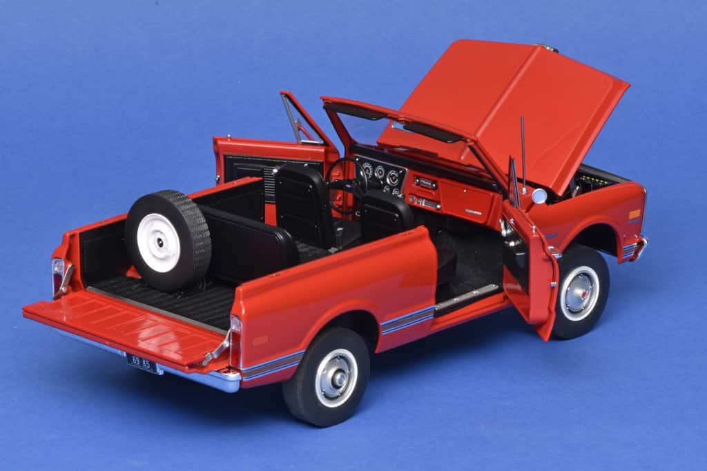 18Acme-Chevrolet K5 Blazer 1969_a open