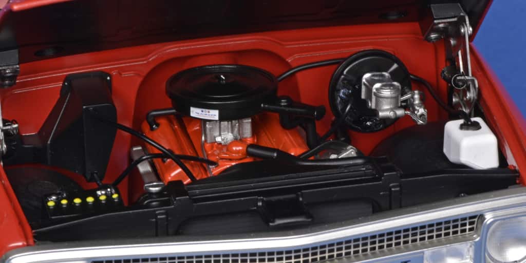 18Acme-Chevrolet K5 Blazer 1969_motor