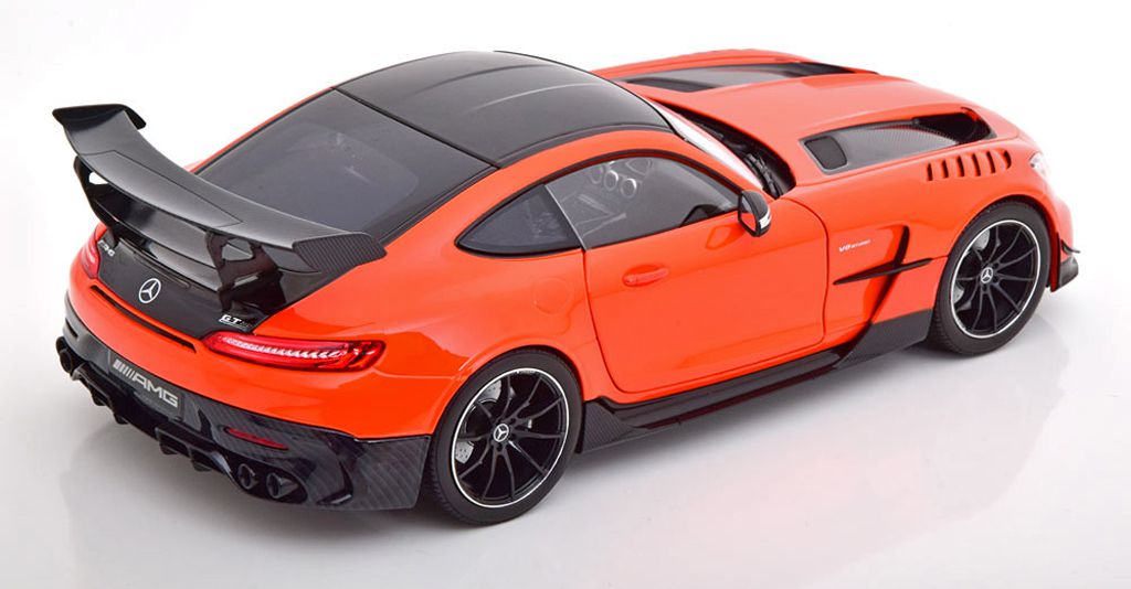 118 Norev Mercedes-AMG GT BlackSeries C190 (2020) achter