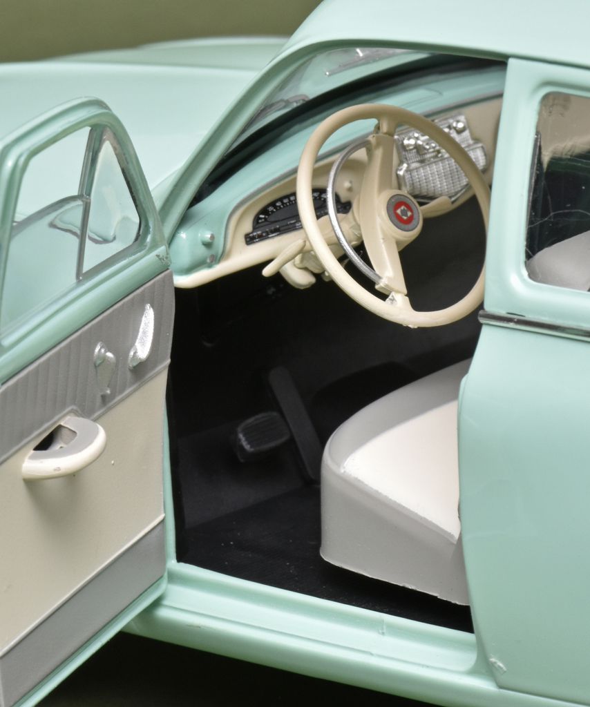 118 Norev Renault Fregate (1959) interieur
