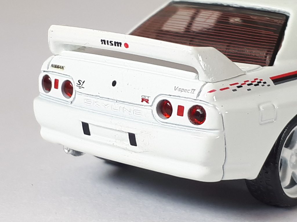 1;64 MiniGT Nissan Skyline GT-R Nismo S-Tune 3
