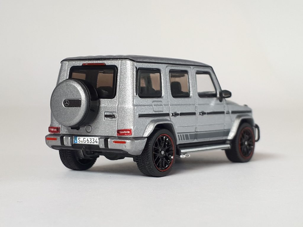 1;64 Tarmac Mercedes-AMG G 63 2