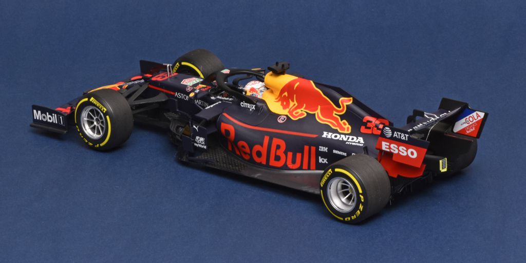 18minic-Red Bull RB15M 2019 Verstappen winnaar GP Brazilië_2
