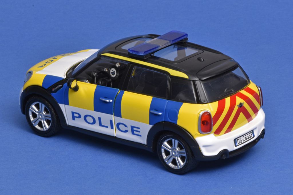 24MotorM-Mini Cooper S Countryman UK police_2