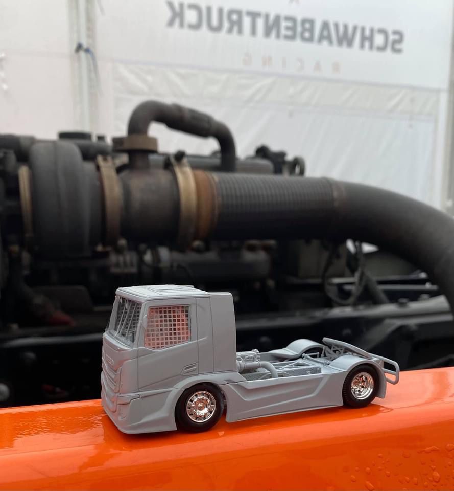 Tekno Iveco Racetruck 1