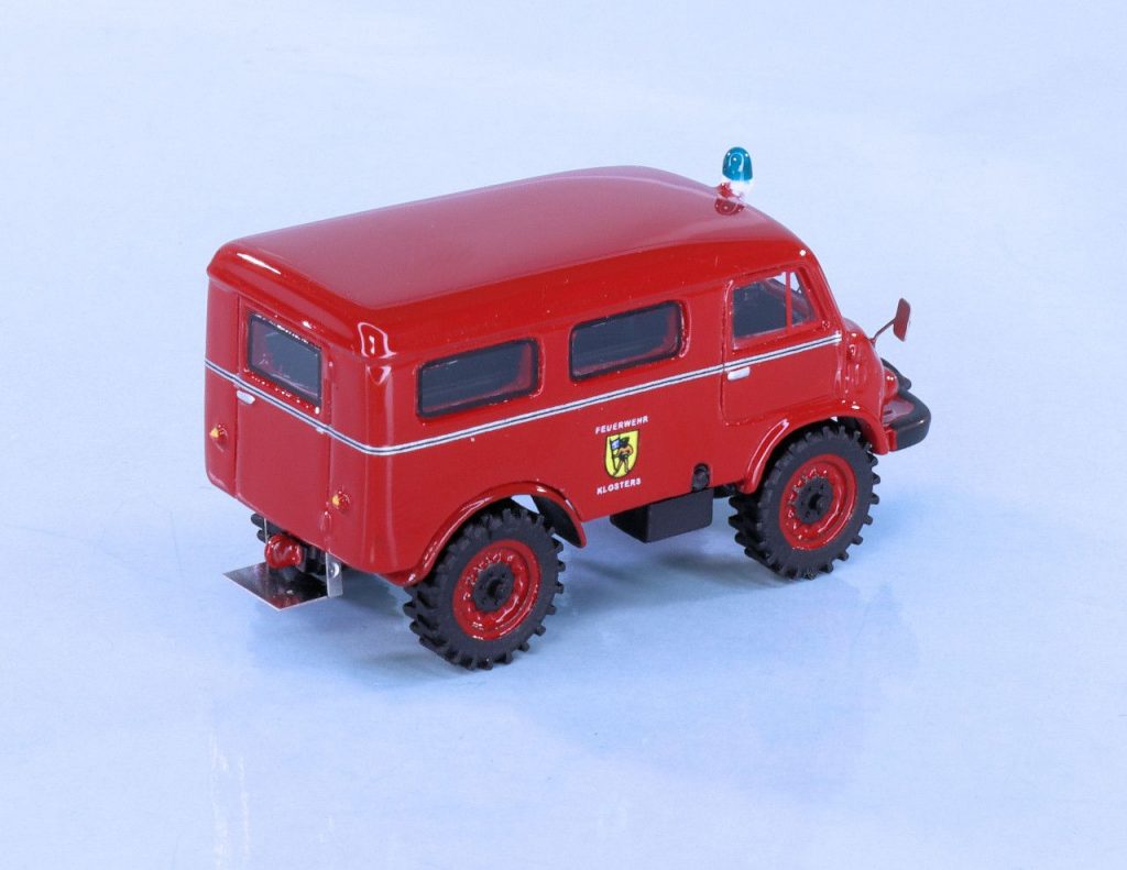 187 BoS Unimog U402 FW Klosters (CH) achter