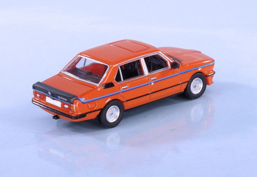 187 PCX87 BMW M535i E12 Jubileum achter