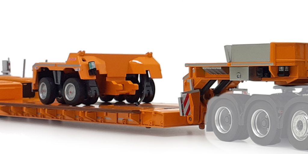 32MarGe Models-Nooteboom Euro lowloader with interdolly yellow 3